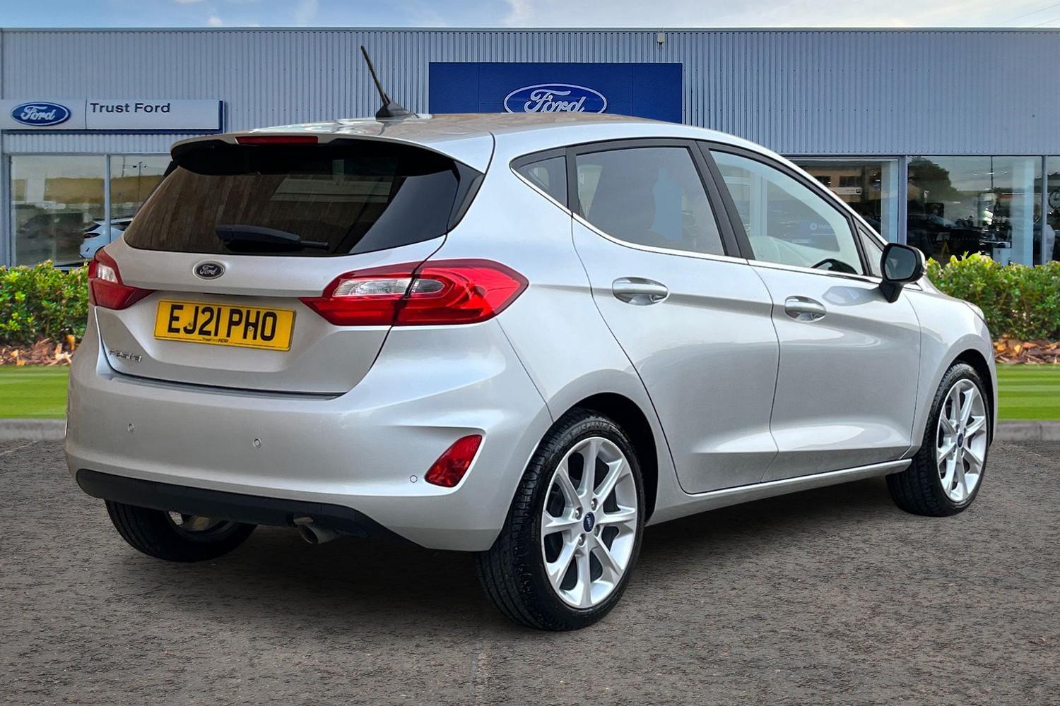 Ford FIESTA Photo 3