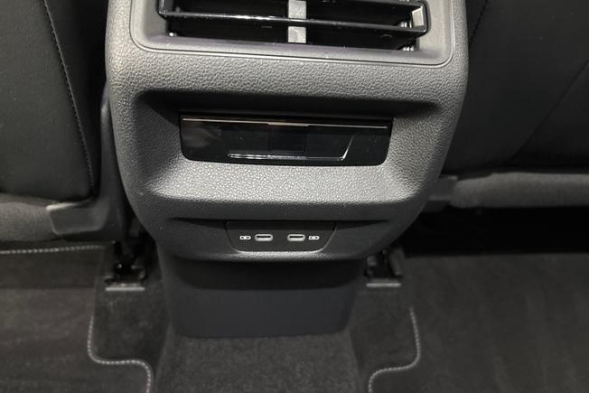 VOLKSWAGEN Tiguan Photo 25