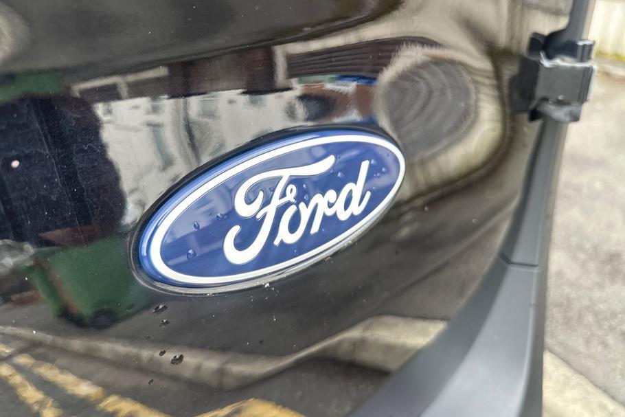 Used FORD TRANSIT COURIER HS24XGT 26