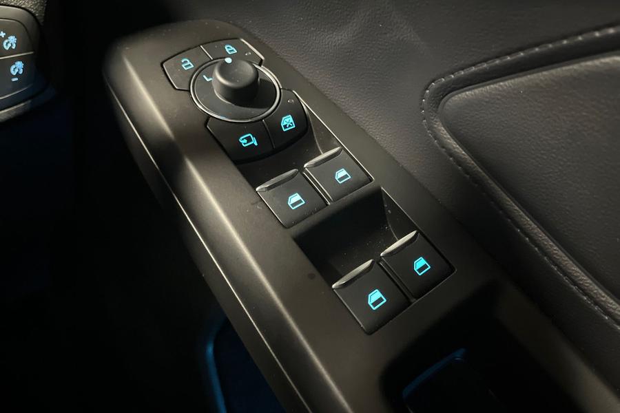 Ford FOCUS Photo autoimg-17c6505abb4347f929539aa9225deed85cadd1d0.jpg