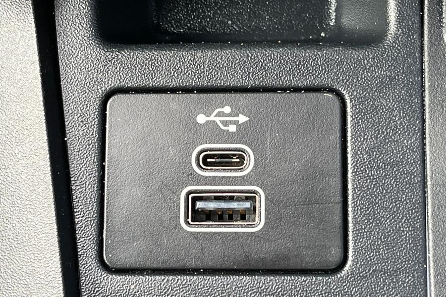Ford PUMA Photo autoimg-17c7e332d8ed371bbf3db8a02cb7454ab8730fc5.jpg