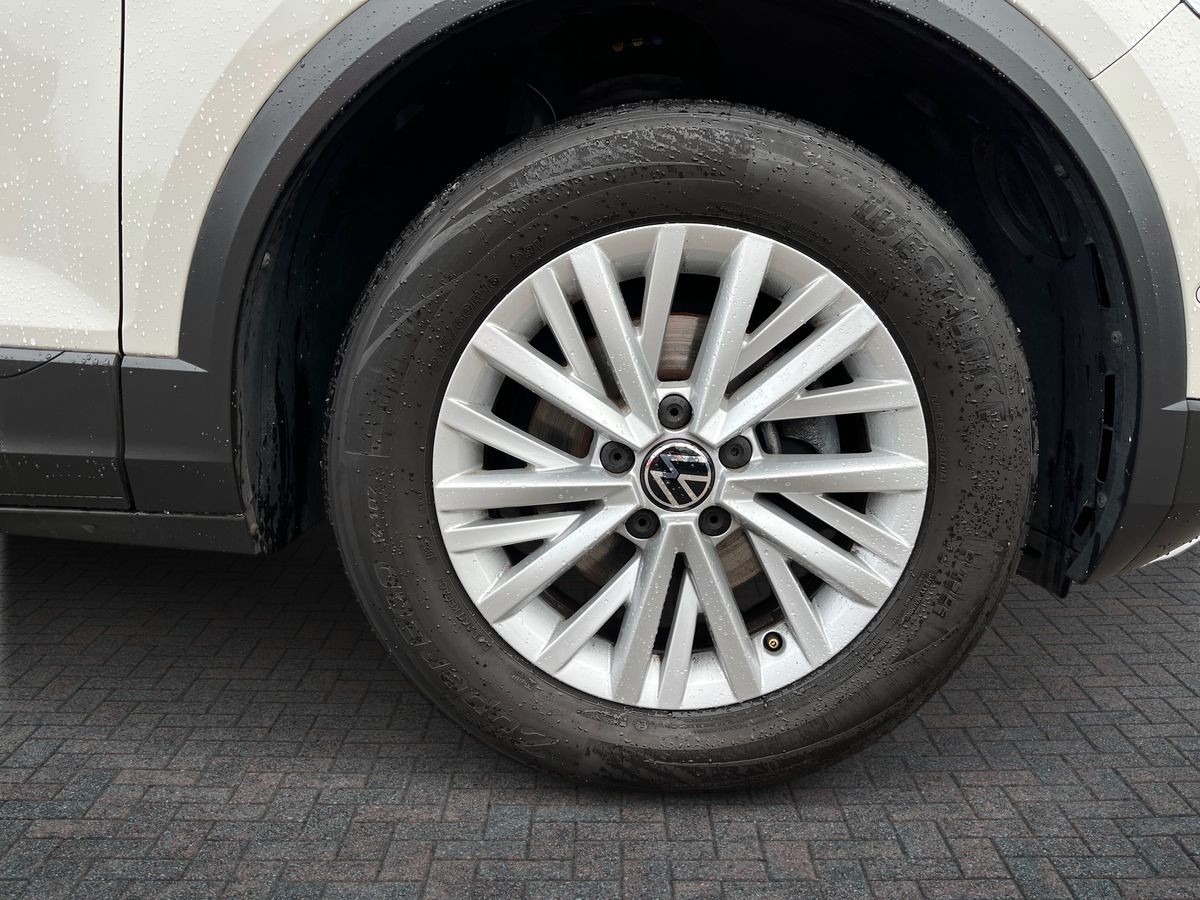 Volkswagen T-Roc Photo 8