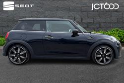 MINI Hatchback Photo 4