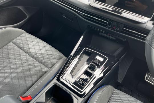 Volkswagen Golf Photo autoimg-17cbcb3b98745fbd22b85b0a9eb2a6967351e6ab.jpg