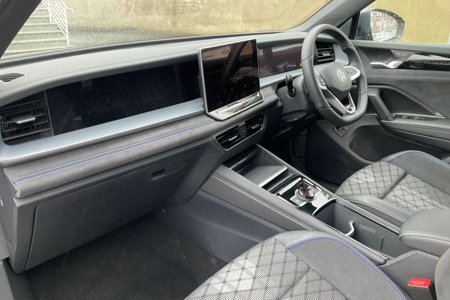 Volkswagen TAYRON Photo autoimg-17cc31a38123b7abdbcd92e54fc67eabbbc3d925.jpg