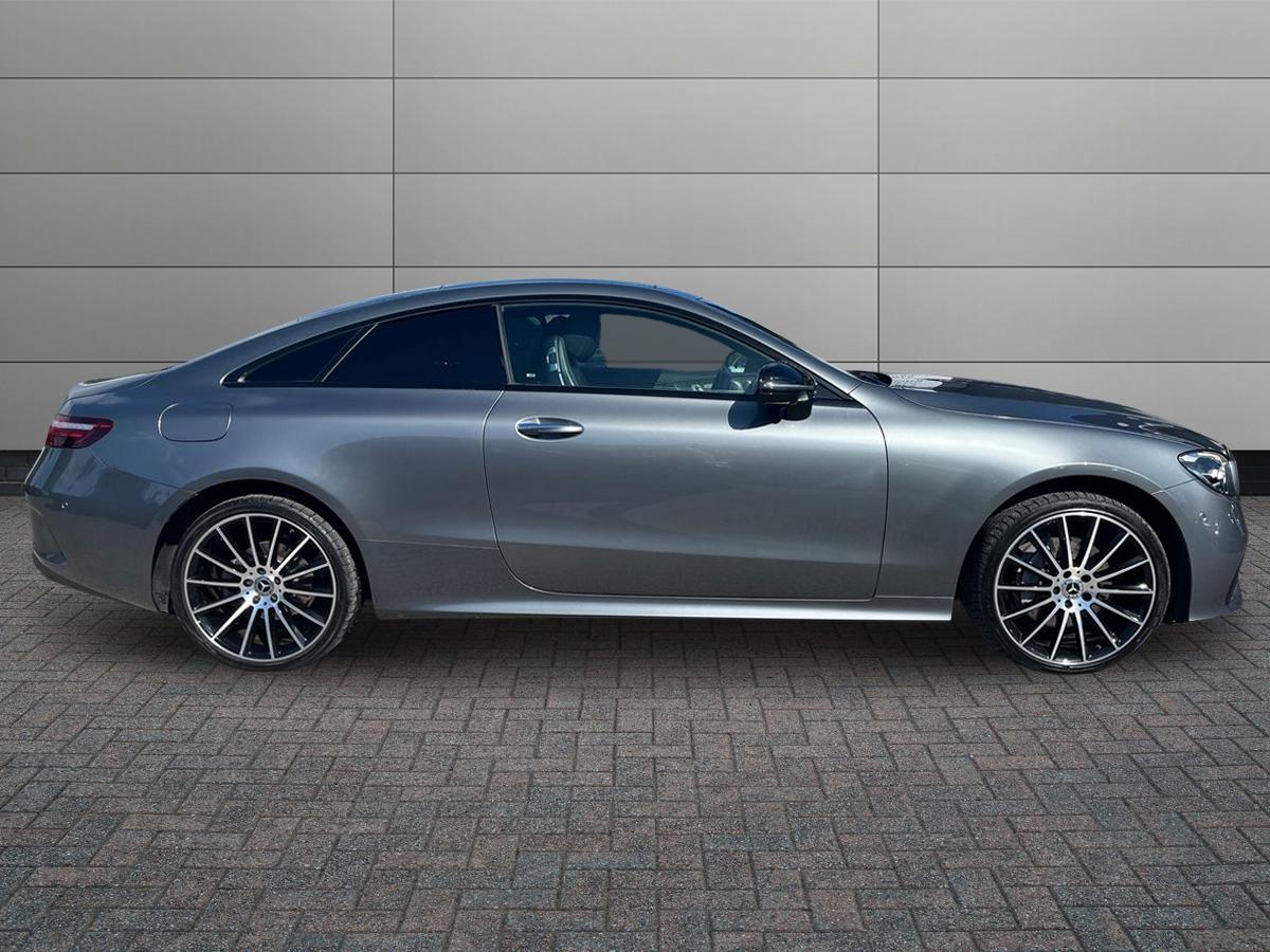 Mercedes-Benz E Class Photo 5