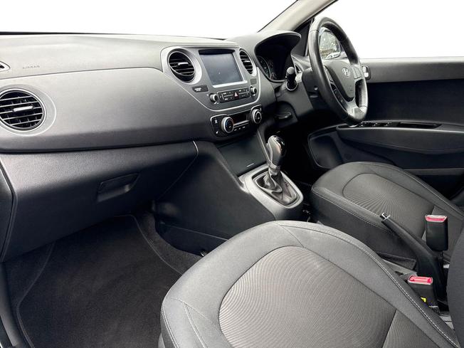 HYUNDAI i10 Photo 2