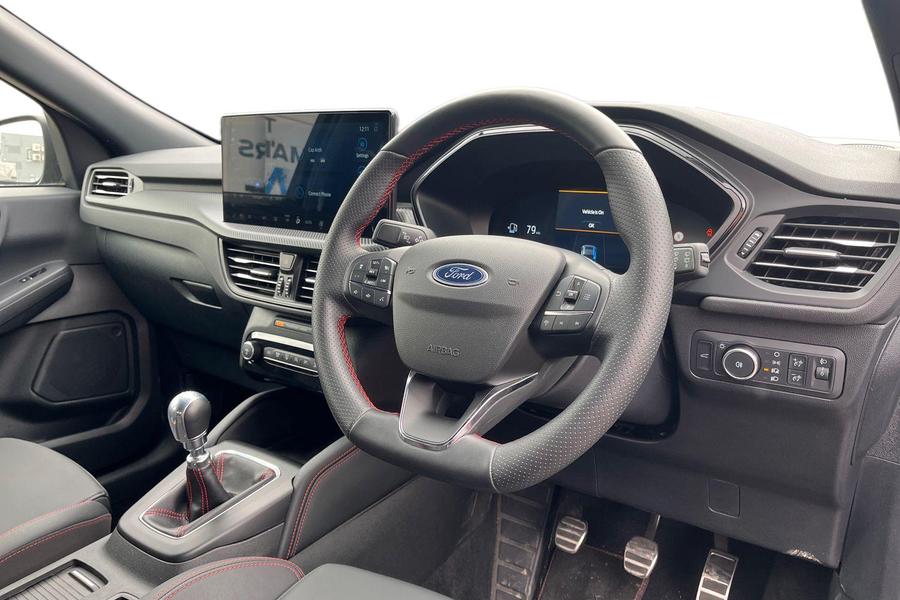 Ford KUGA Photo autoimg-17d2e57c5eabe78edee881d93016144bb8b3b06a.jpg