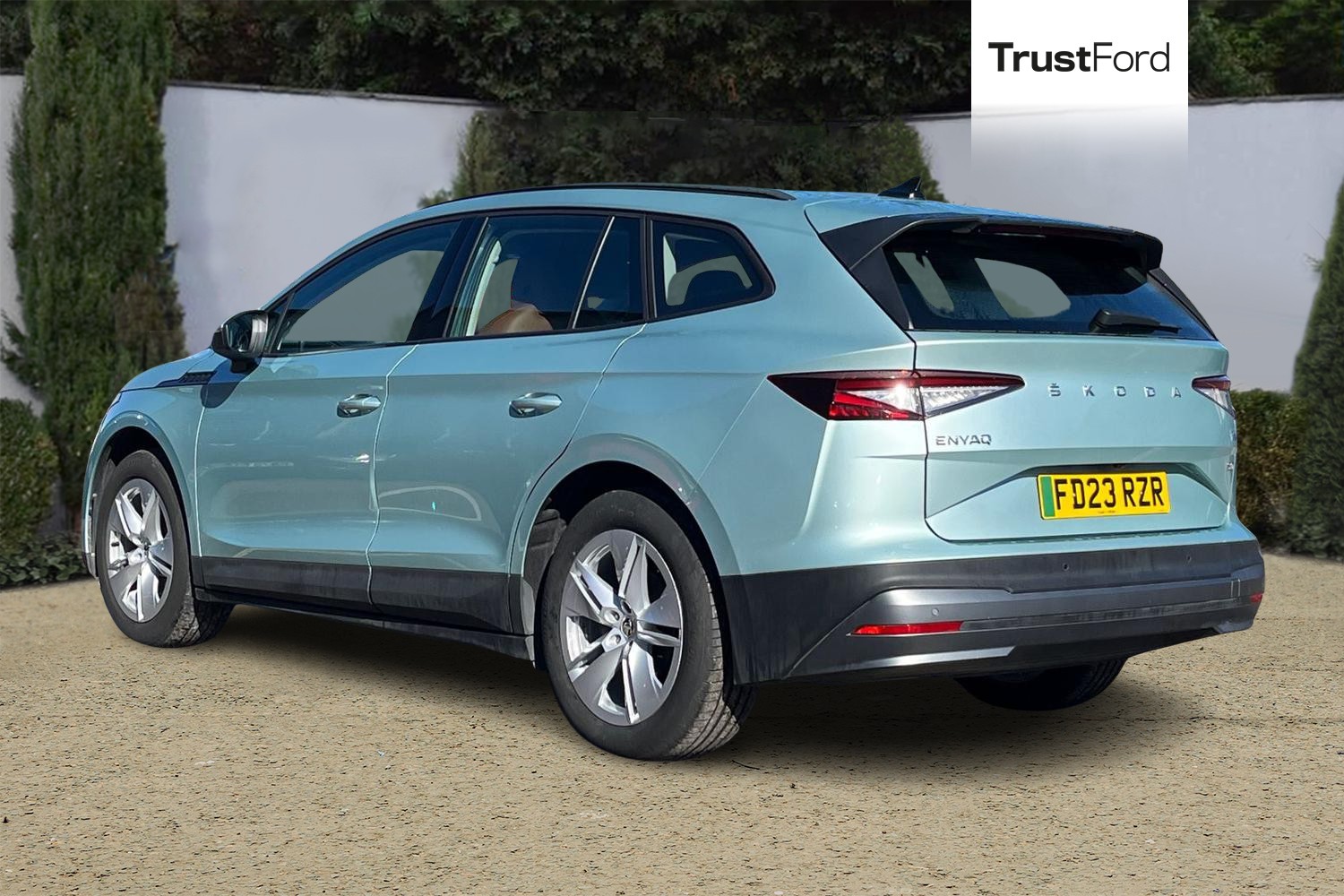 Skoda ENYAQ Photo 1