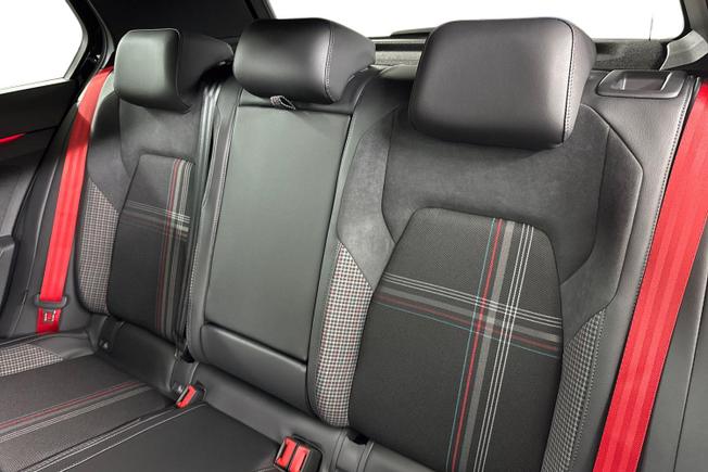 VOLKSWAGEN Golf Photo 9
