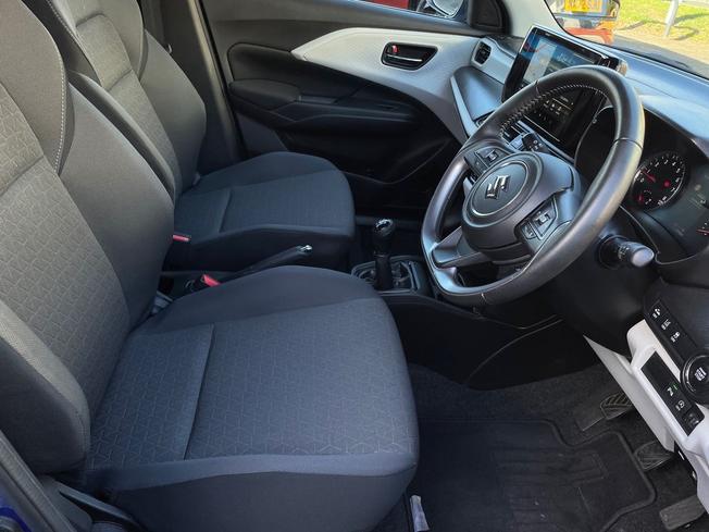 SUZUKI Swift Photo 28