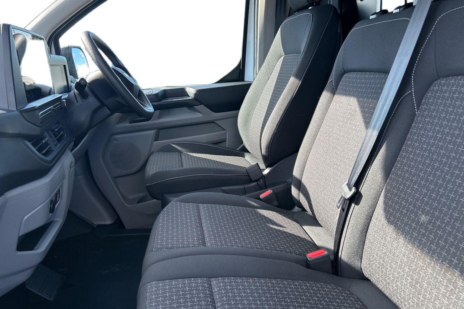 Ford E-TRANSIT CUSTOM Photo 10