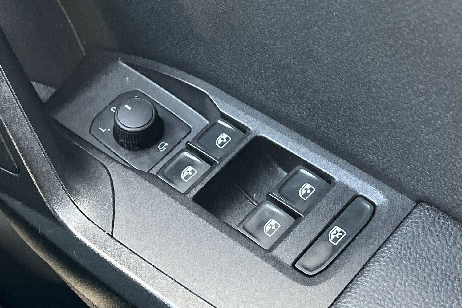 SEAT IBIZA Photo 15