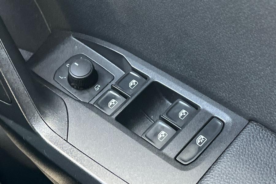 SEAT IBIZA Photo autoimg-17d96607a646b4a056c1e580d904e905b1028fc7.jpg