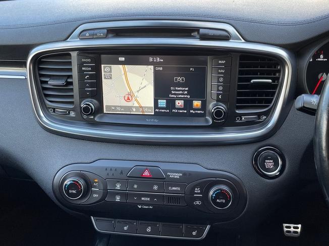 KIA Sorento Photo 14