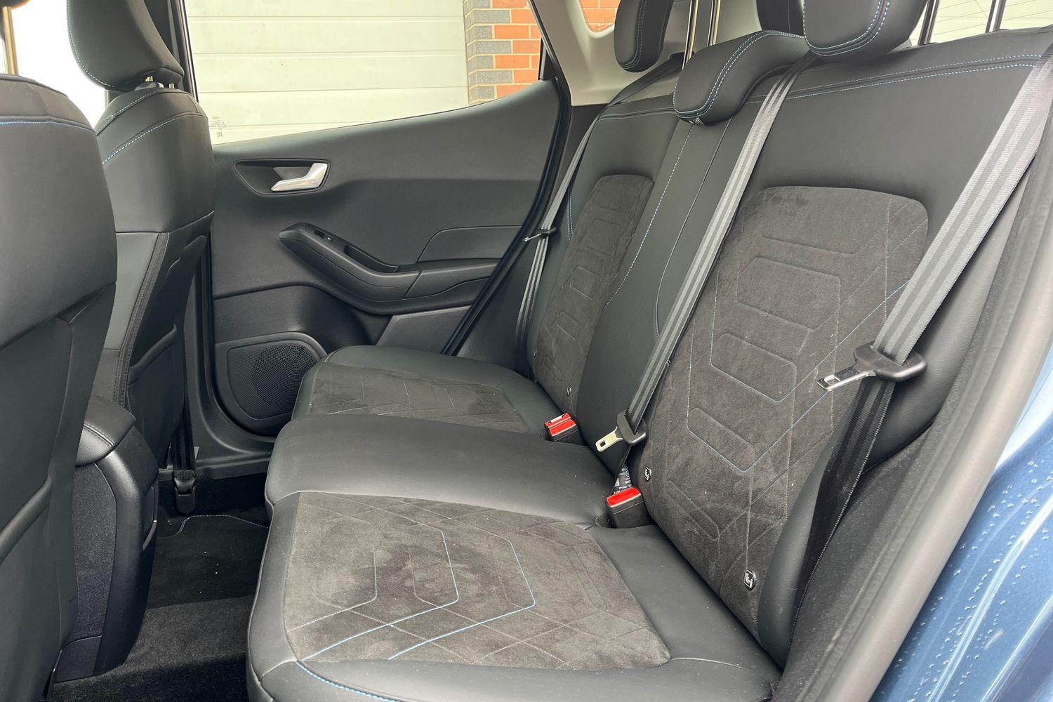 Ford FIESTA Photo 19