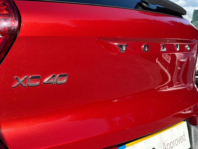 VOLVO Xc40 Photo 29