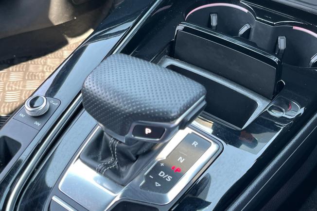 Audi A4 Avant Photo 31