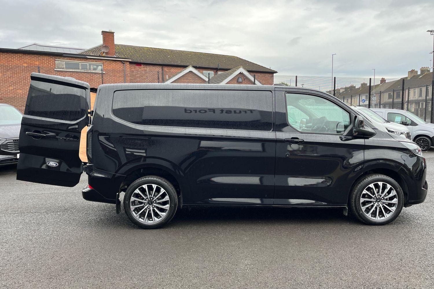Ford TRANSIT CUSTOM Photo 6