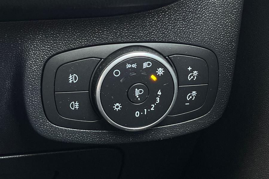 Ford Fiesta Photo autoimg-17e6c7f5382c5114135e5cb63ec652d6a0145aa8.jpg