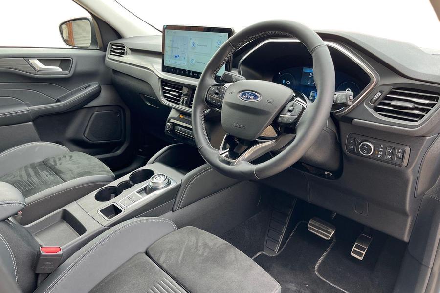 Ford Kuga Photo autoimg-17e7813e5725e35cc961a45dbdeb7a00f9b947eb.jpg