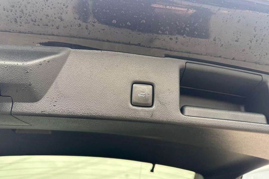 Ford KUGA Photo autoimg-17e9bd0a330475fbf975b463902cfdf7ffad3022.jpg