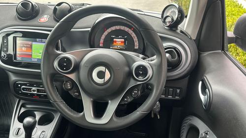 smart fortwo Photo autoimg-17ea4ff717e2320c29f29264b6101494f04bc1a4.jpg