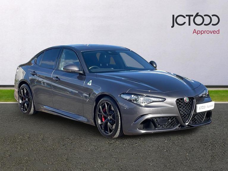 Used 2022 ALFA ROMEO Giulia 2.9 V6 Bi-Turbo Quadrifoglio Saloon 4dr Petrol GPF Auto Euro 6 (s/s) (510 ps) Grey at JCT600