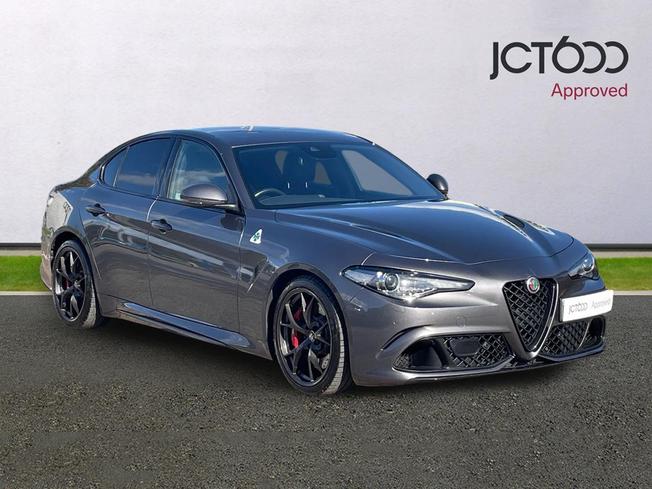 ALFA ROMEO Giulia Photo 1