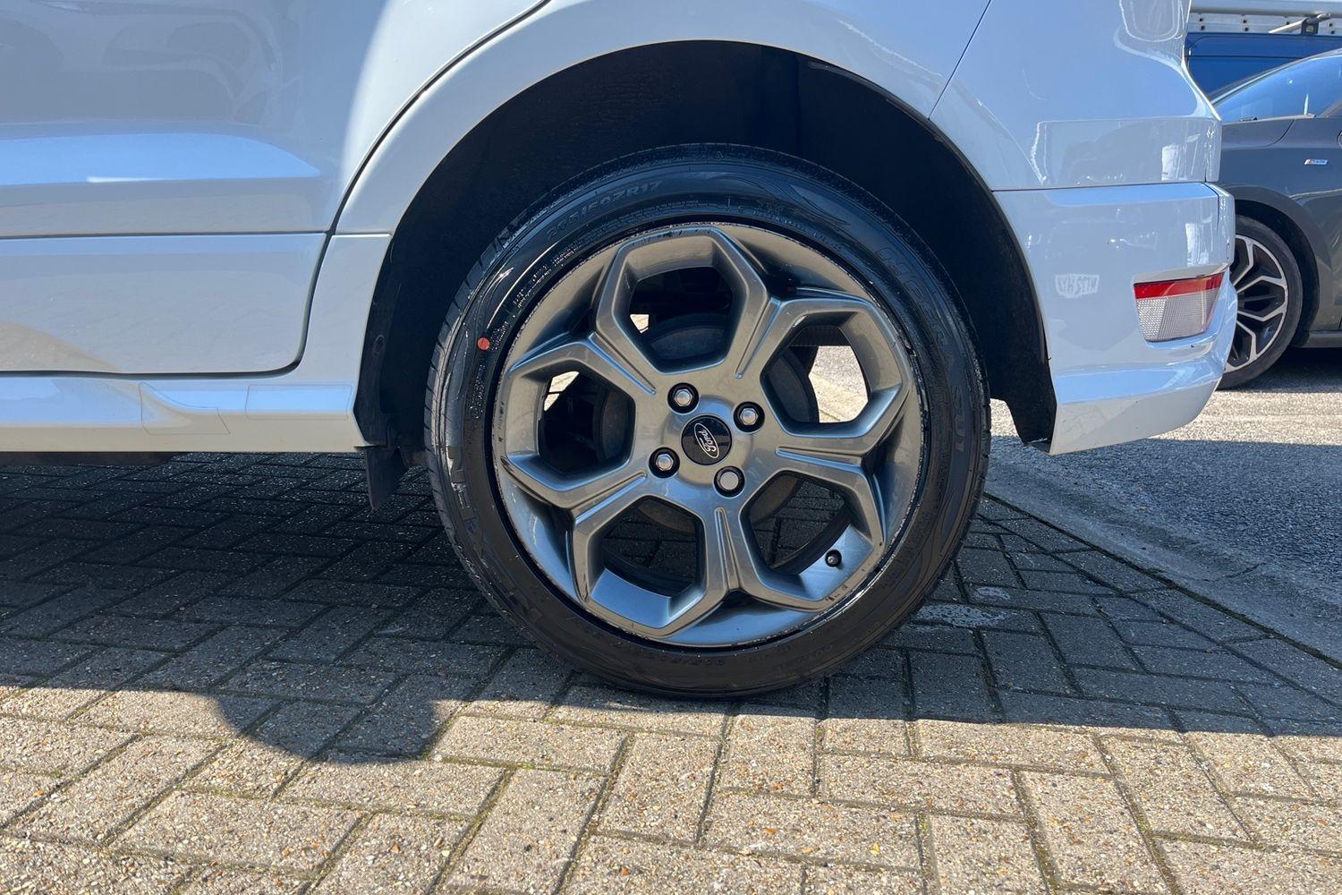 Ford EcoSport Photo 7
