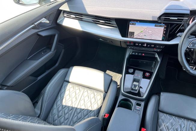AUDI S3 Photo 56