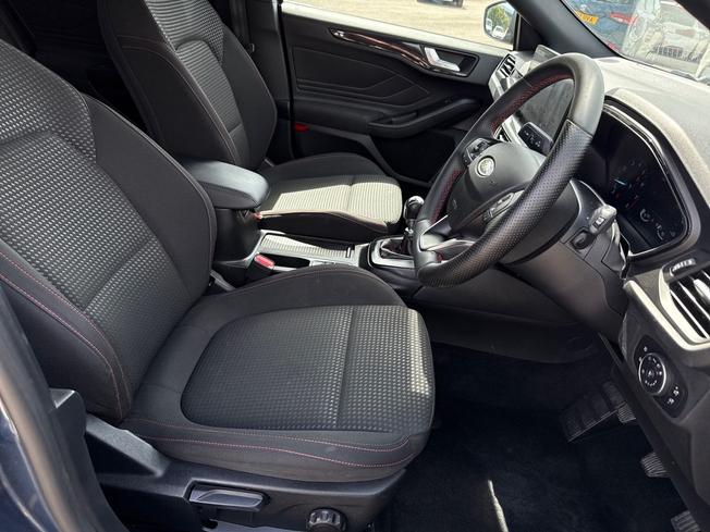 FORD Focus Photo 29