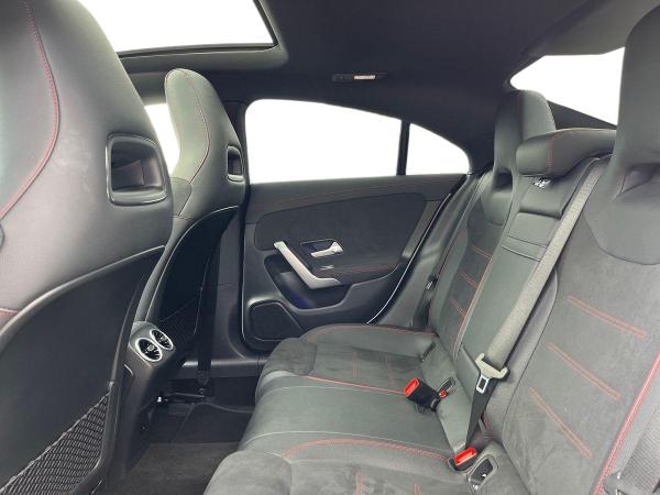 Mercedes-Benz CLA Photo autoimg-17fec4f24ea4cfba33b6b4c438e212fc029323f6.jpg
