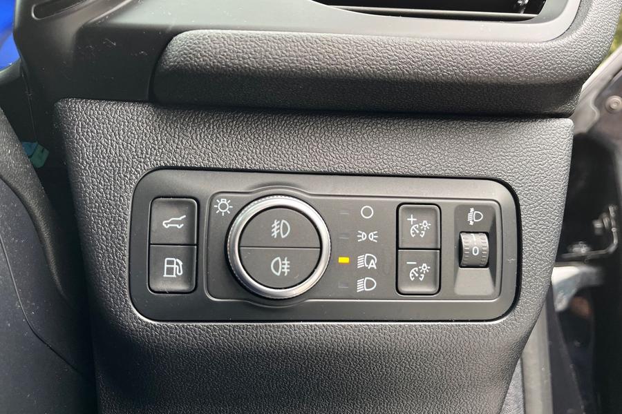 Ford KUGA Photo autoimg-17ffe1d10e68dab10ef0b12a25c06e0acbc844d4.jpg