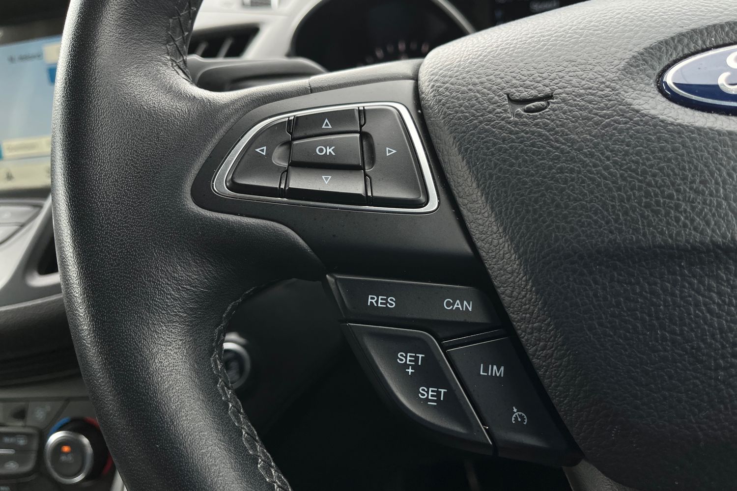 Ford KUGA Photo 26