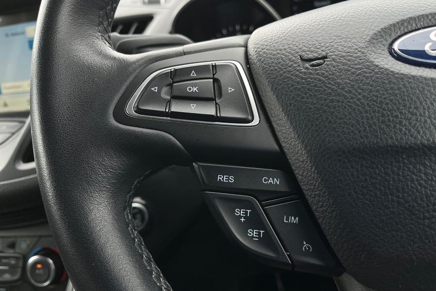 Ford KUGA Photo autoimg-1806001457978c5ec237e97b7e957695d7229370.jpg