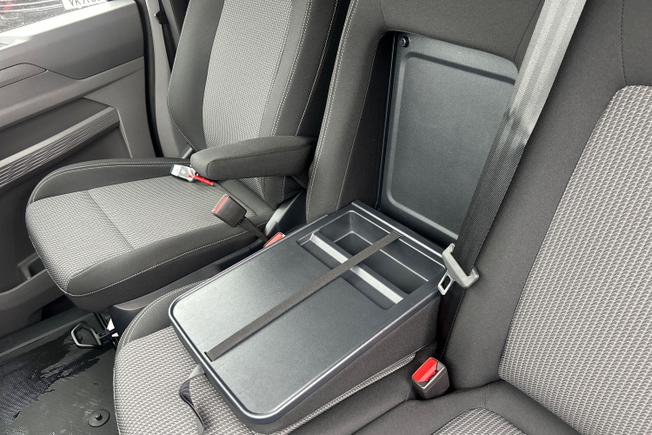 VOLKSWAGEN e-Transporter Photo 35