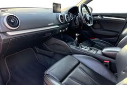 AUDI S3 Photo 2