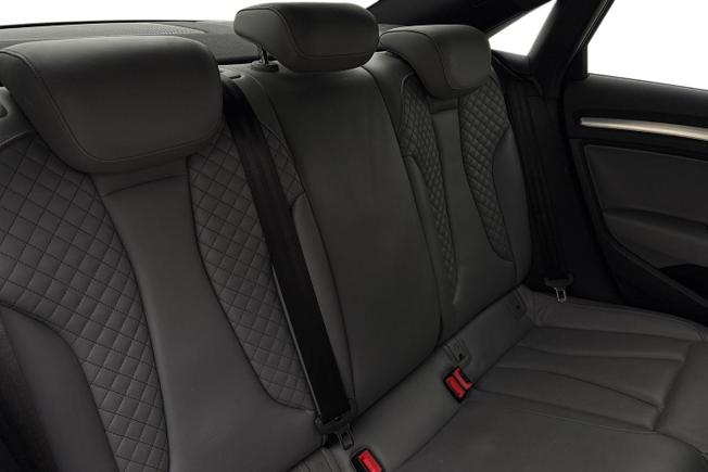 AUDI S3 Photo 9