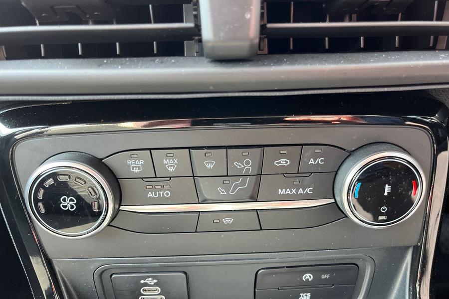 Ford ECOSPORT Photo autoimg-1811b4d10a07aaeb249f0a36930324ab259c8953.jpg