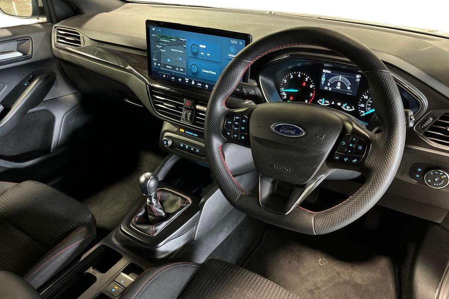 Ford Focus Photo autoimg-18121f8c0761048a0df365c016e4147ae7808845.jpg