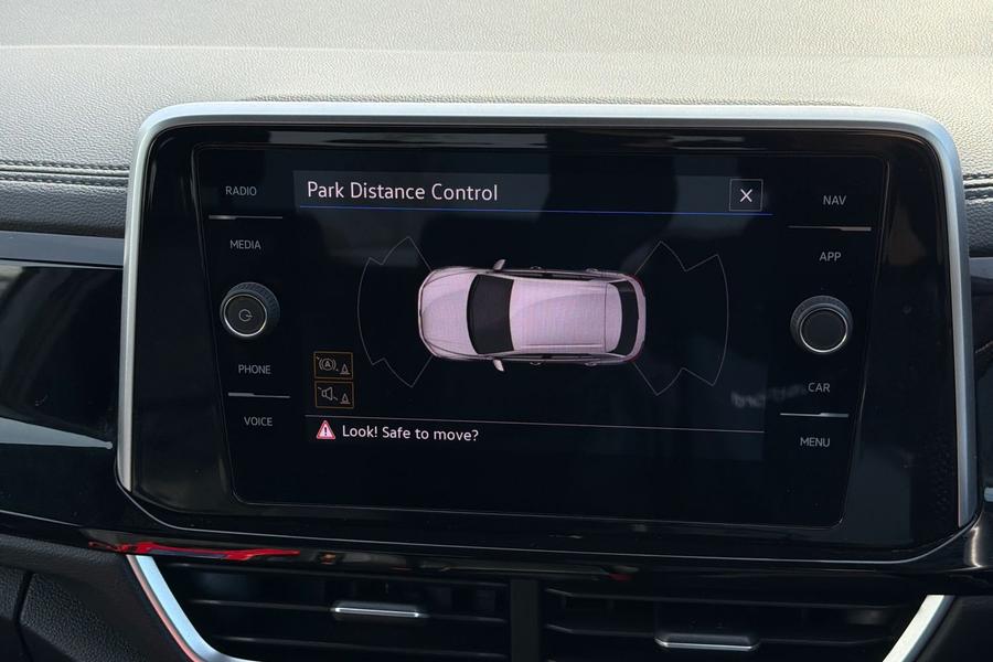 Volkswagen T-ROC Photo autoimg-18132681878f1380ae02ba2eb0962fac4b2cf280.jpg