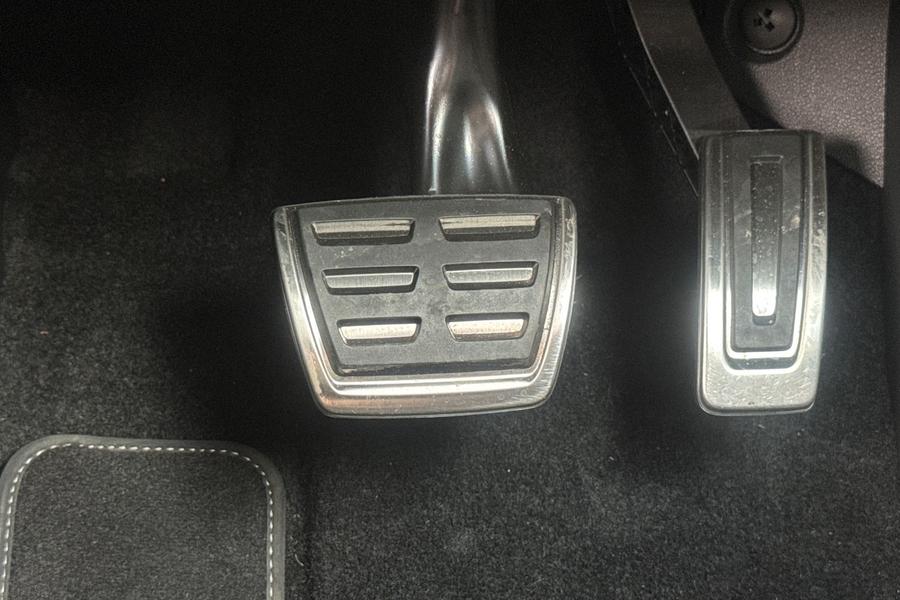 Volkswagen GOLF Photo autoimg-1815c212bc76afd402310c8c4664b3f3c8456e05.jpg