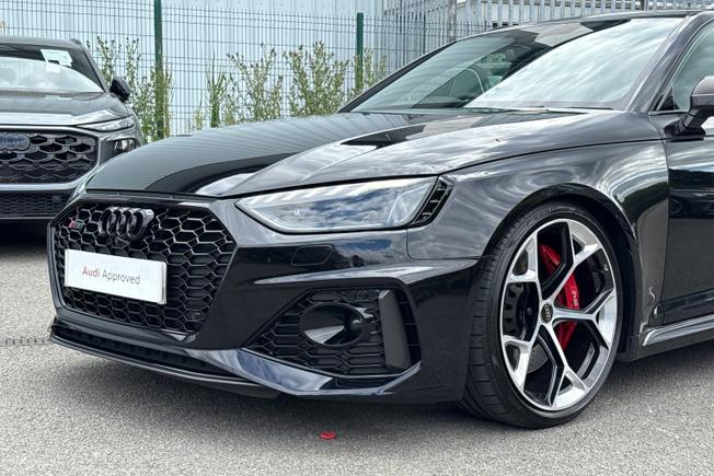 AUDI Rs4 Avant Photo 23