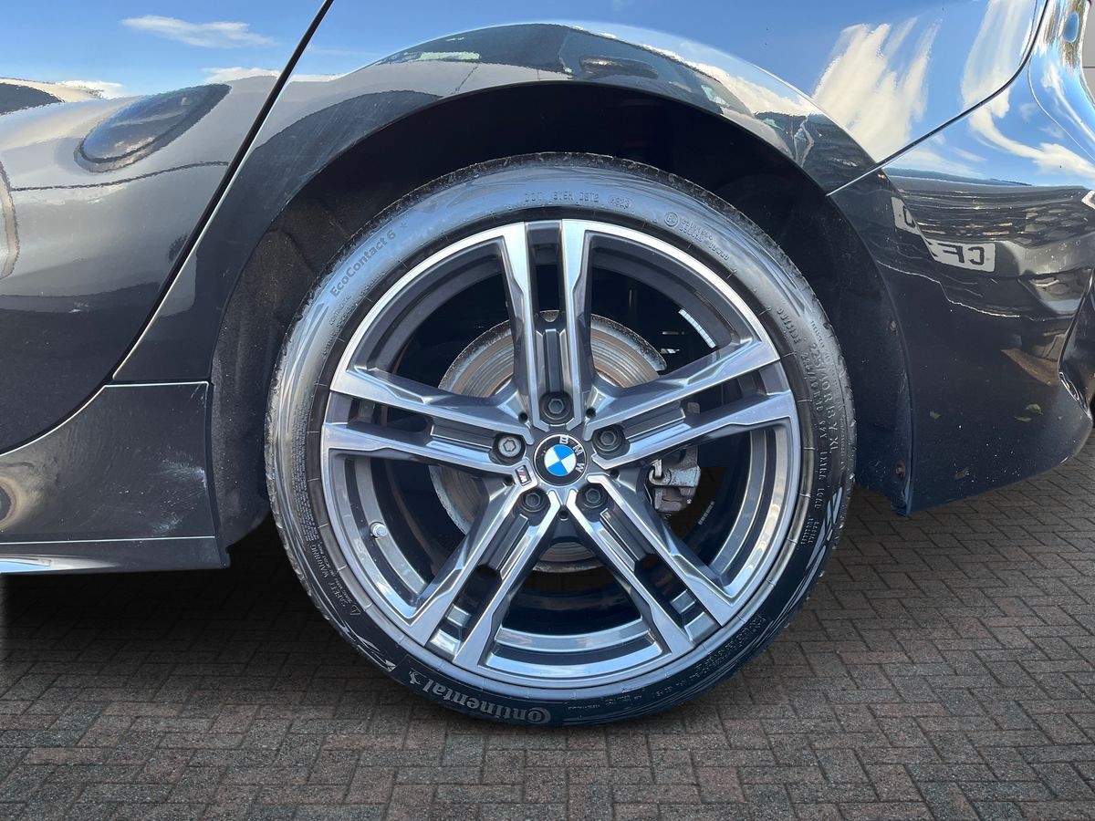 BMW 1 Series Photo 8