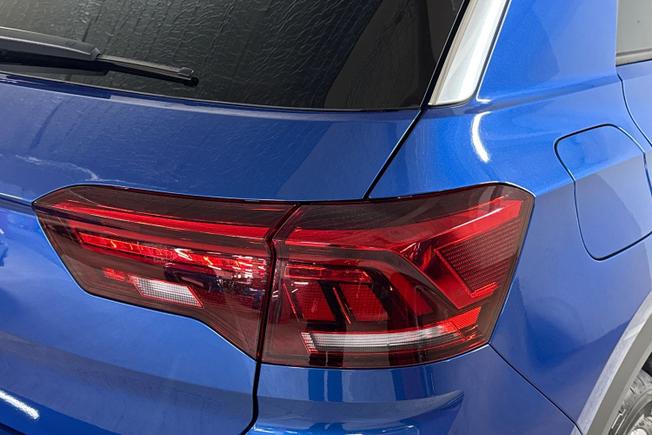 VOLKSWAGEN T-Roc Photo 18