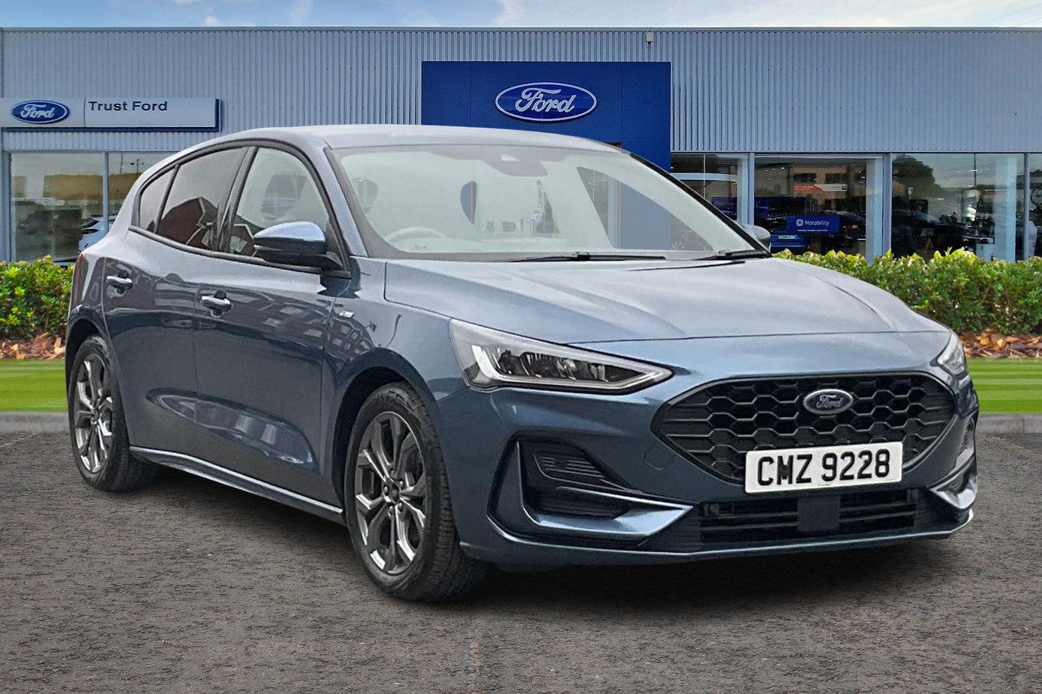Ford Focus Photo 0