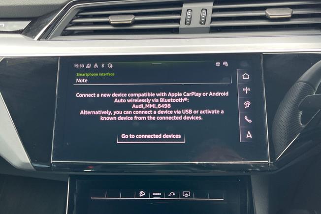 AUDI Q8 E-Tron Photo 24