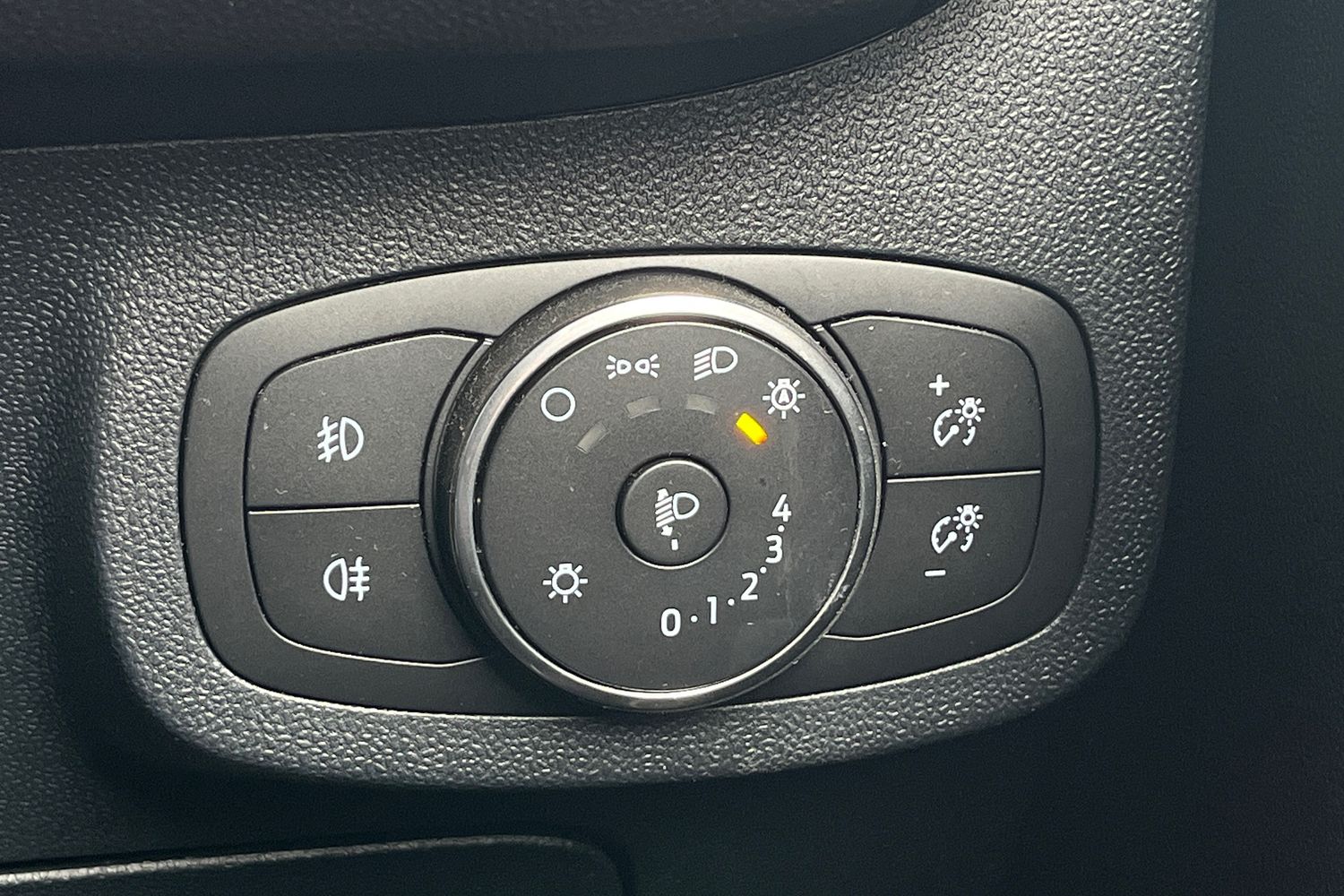 Ford Fiesta Photo 36