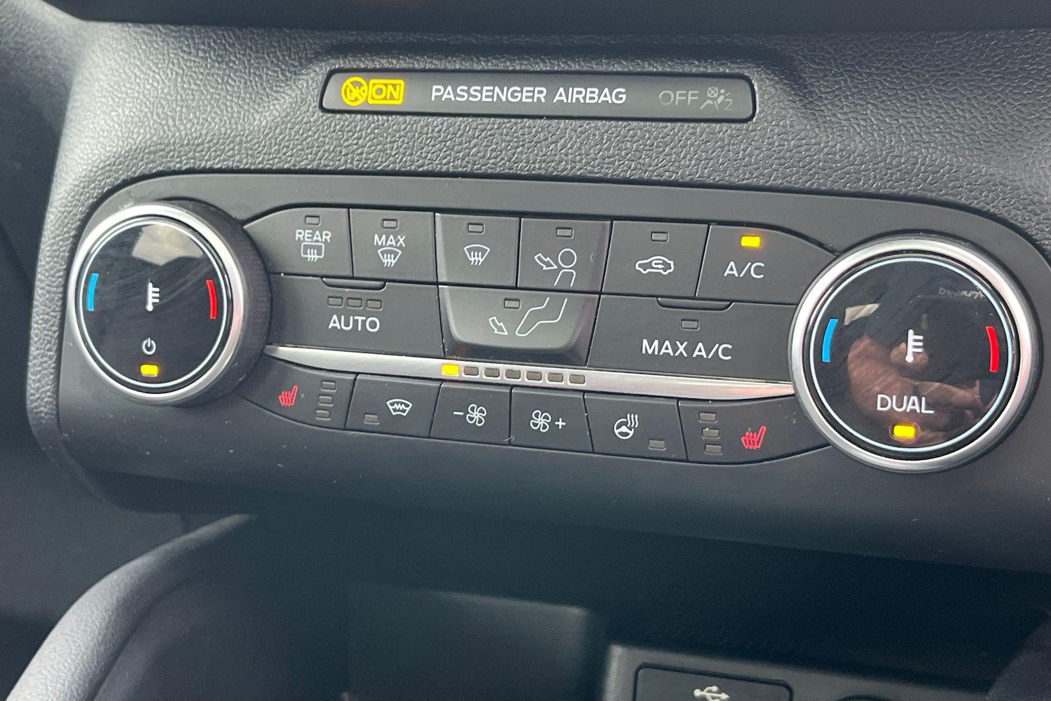 Ford KUGA Photo 33